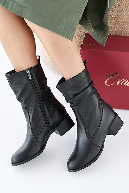 Women's spring-autumn black leather boots. Boots. Color: black. #2505365