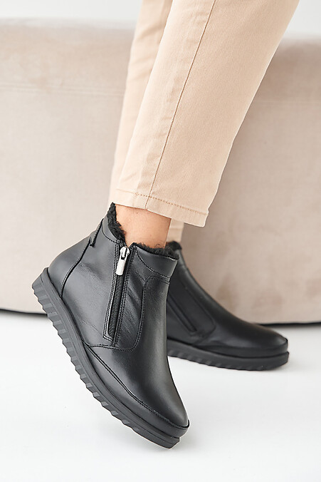 Women's winter black leather boots. Boots. Color: black. #2505392