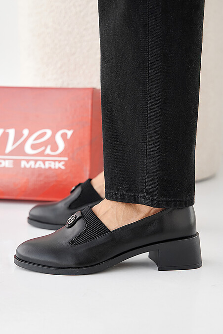 Women's spring-autumn black leather shoes. Shoes. Color: black. #2505406