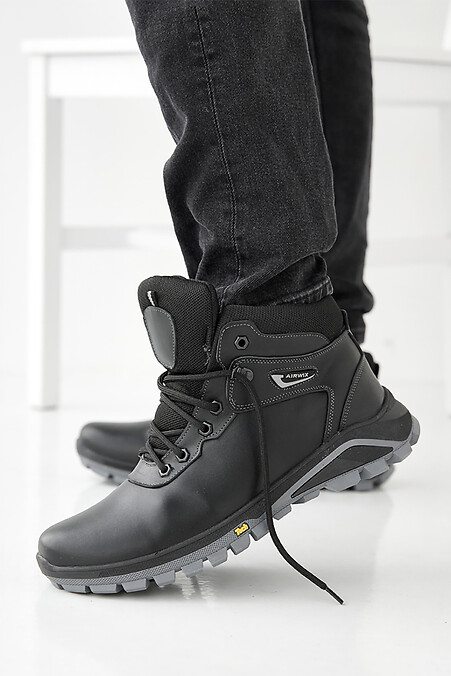 Black winter leather men's boots. Boots. Color: black. #2505471