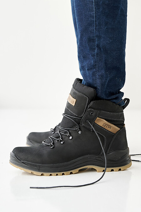 Schwarze Winterstiefel für Herren aus Leder. Stiefel. Farbe: das schwarze. #2505476