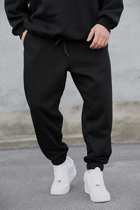 Warme Herren-Sporthose Joggers On Fleece Rage Black. Hosen. Farbe: das schwarze. #8055477