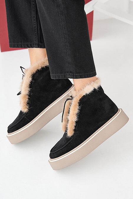 Black-beige winter suede women's boots. Boots. Color: black. #2505489