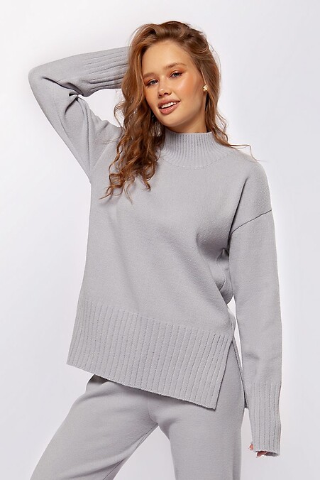 Hellgrauer Pullover. Jacken und Pullover. Farbe: grau. #4038500