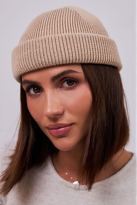 Women's cropped beanie hat in beige. Hats, berets. Color: beige. #4496528