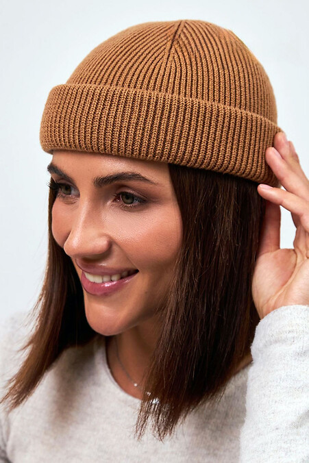Kurze Beanie-Mütze für Damen in Walnussfarbe. Hüte, Baskenmützen. Farbe: braun. #4496529