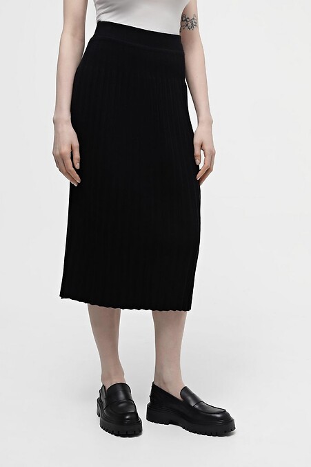 Black knitted skirt. Skirts. Color: black. #4038533