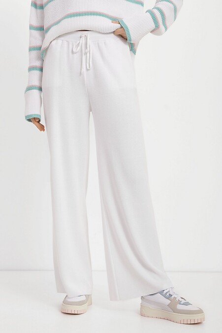 White trousers. Trousers, pants. Color: white. #4038539