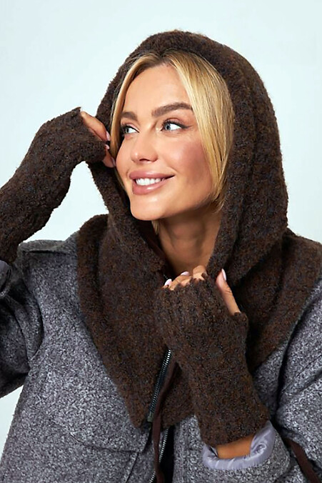 Women's chocolate-colored boucled bonnet with a metal clasp. Hats, berets. Color: brown. #4496549