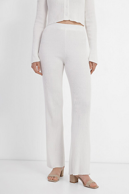 Women's pants are white. Trousers, pants. Color: white. #4038583