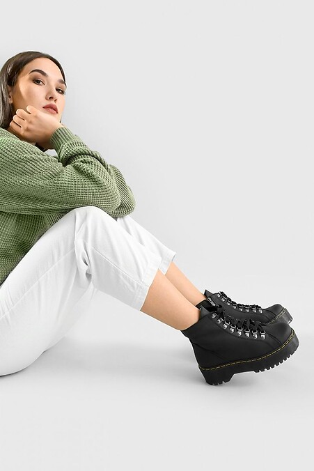 Demi-season women's leather boots. Boots. Color: black. #4205623