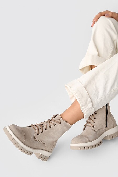 Демисезонные женские замшевые ботинки. Ботинки. Цвет: бежевый. #4205625