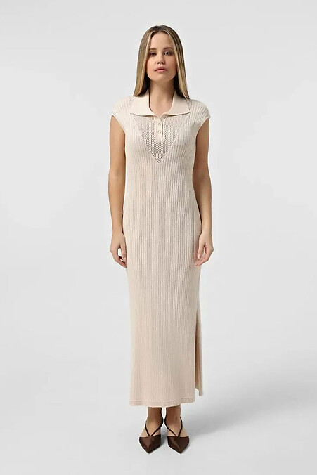 Knitted women's dress in beige with short sleeves. - #4038754