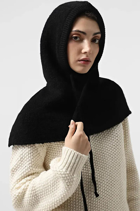 Women's knitted cowl in black color - #4038840