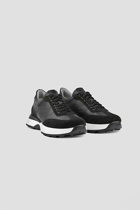 Leichte Damensneaker in schwarzer Farbe aus echtem Leder mit Wildledereinsätzen - #4205862