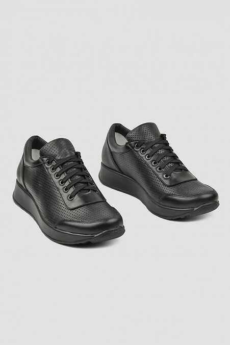 Lederturnschuhe mit Perforation - #4205903