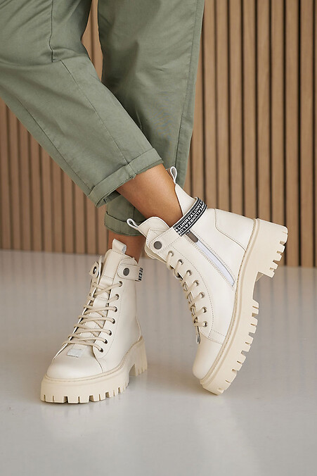 Women's leather winter boots milk. Boots. Color: beige. #8019963