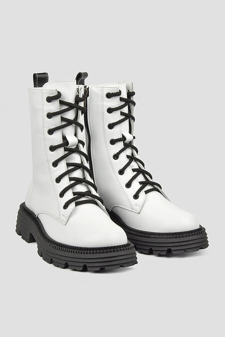 White women's demi-season boots with a black insert - #4205990
