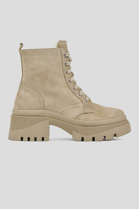 Demi beige suede boots. Boots. Color: beige. #4205991