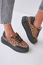 Sneakers mit dunklem Leopardenmuster und schwarzen Sohlen aus echtem Leder 4207001 Foto №2