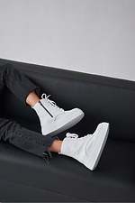 Damen-Lederstiefel in weißer Farbe 4207004 Foto №3