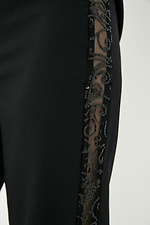Черные классические брюки 1205-2 с кружевными вставками по бокам Garne 3037010 фото №4