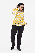 Bluzka damska BERYL z żółtego miękkiego materiału w kwiaty Garne 3042011 zdjęcie №14