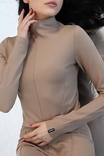 Трикотажный костюм SYNTHIA бежевого цвета: короткая кофта, узкие штаны Garne 3040013 фото №4