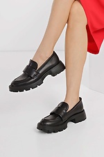 Klassischer Damen-Loafer aus schwarzem Echtleder Garne 3200014 Foto №1