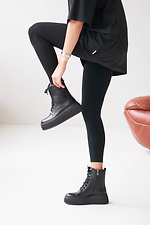 Hohe Winterstiefel aus echtem Leder mit Plateau.  4207019 Foto №4