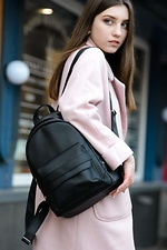 Черный маленький рюкзак из кожзама с внешним карманом на замке SamBag 8045020 фото №2