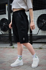Knee-length straight shorts in black with reflective print Without 8048026 photo №2