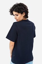 Жіноча футболка темно-синього кольору з декоративною кишенею Garne 3042032 фото №3