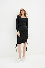 Чорна трикотажна сукня SNAKE в спортивному стилі з зав'язками з боків Garne 3037036 фото №2