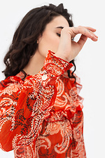 Жіноча блуза з рюшею червоного кольору у візерунок Garne 3042036 фото №10