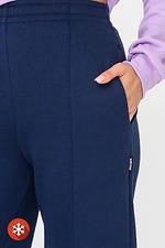 Утепленные прямые брюки на флисе темно-синего цвета Garne 3041037 фото №4