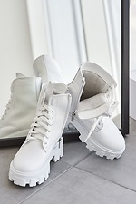 Белые зимние ботинки в армейском стиле на платформе 8019038 фото №9