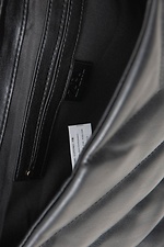 Чорна стеганная сумка через плече з ланцюжком  4516039 фото №13