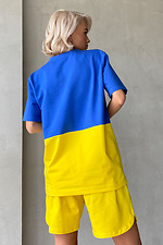 Синьо-жовта бавовняна футболка оверсайз для дівчат NENKA 3103041 фото №2