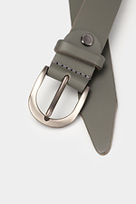 Женский кожаный ремень серого цвета с металлической пряжкой Garne 3300043 фото №4