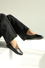 Klassische Damen-Lederschuhe mit niedrigem Absatz 4207043 Foto №1