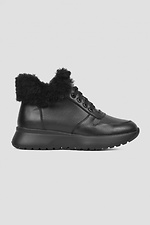 Damen-Winter-Ledersneaker in schwarzer Farbe auf der Plattform  4206045 Foto №2