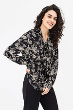 Жіноча блуза GERTIE з зав'язкою чорного кольору в квіти Garne 3042049 фото №1