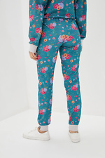 Трикотажные спортивные штаны CLEAN на манжетах в крупные цветы Garne 3038052 фото №4