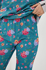 Трикотажные спортивные штаны CLEAN на манжетах в крупные цветы Garne 3038052 фото №5