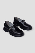 Schwarze Damen-Low-Top-Schuhe aus Leder.  4206057 Foto №1