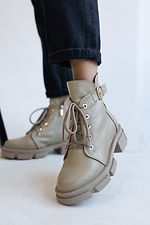 Бежевые зимние ботинки в армейском стиле на платформе 8019059 фото №10