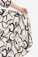 Tailliertes Kleid MICHELLE in milchiger Farbe mit schwarzem Muster Garne 3042060 Foto №10