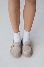 Stilvolle beige Wildlederschuhe mit Schnalle 4206060 Foto №4