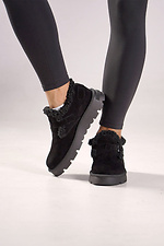 Kurze schwarze Winterstiefel aus Naturveloursleder 4207064 Foto №3